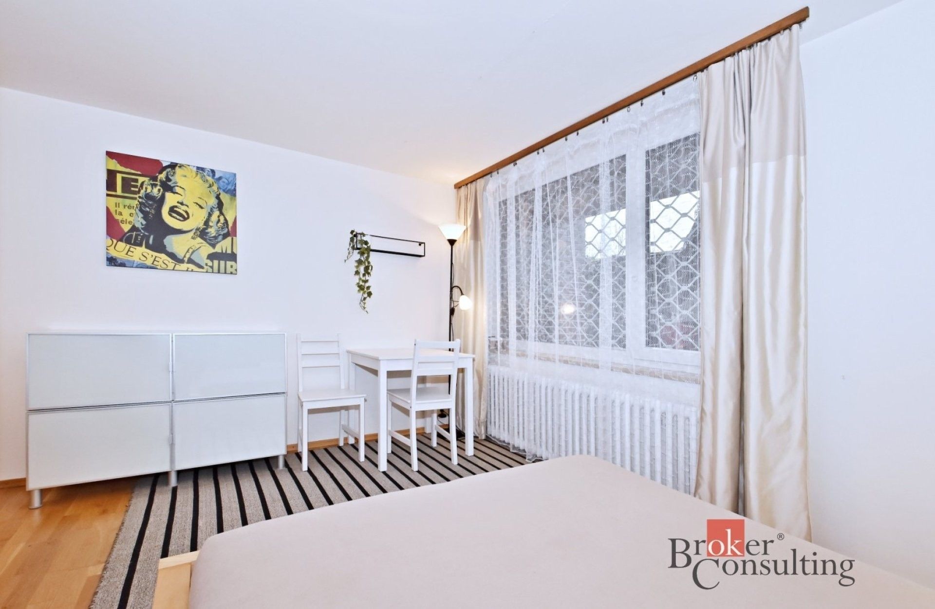 Byt 1+kk · 25 m² · Na dlážděnce, Praha - 4
