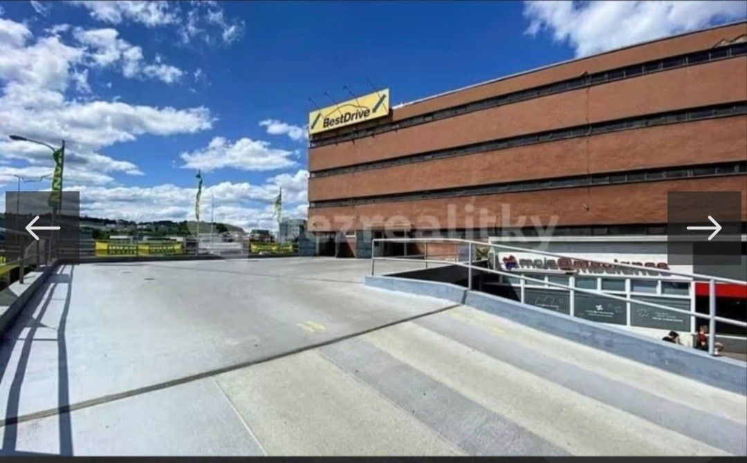 Garáže, Brno, 613 00