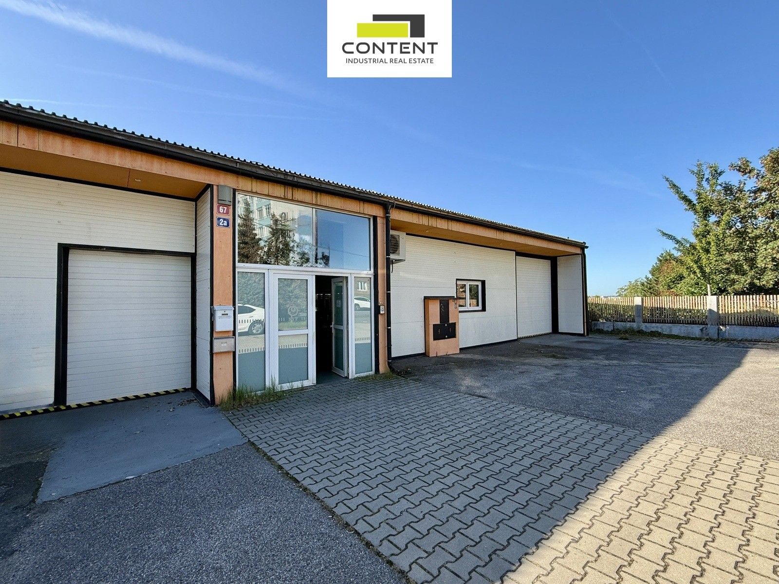 Sklady, U továren, Praha, 450 m²