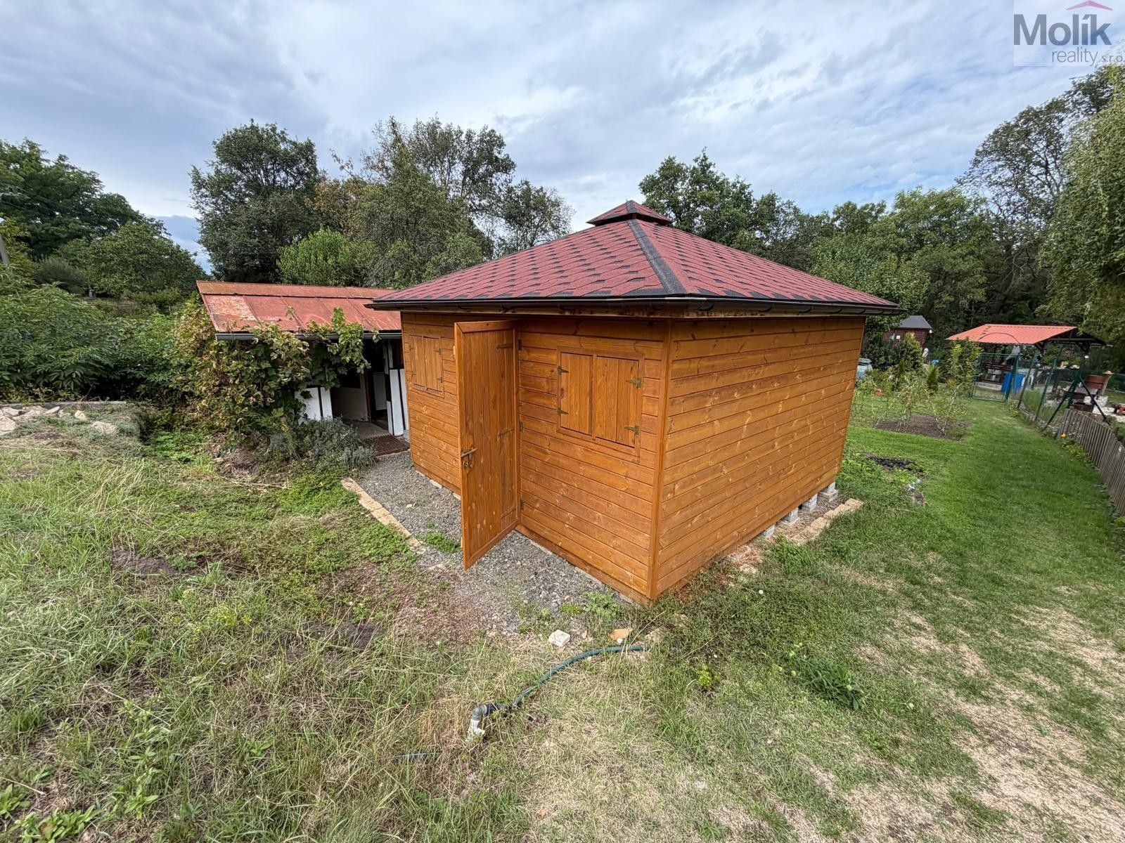 Zahrady, Postoloprty, 357 m² - 2