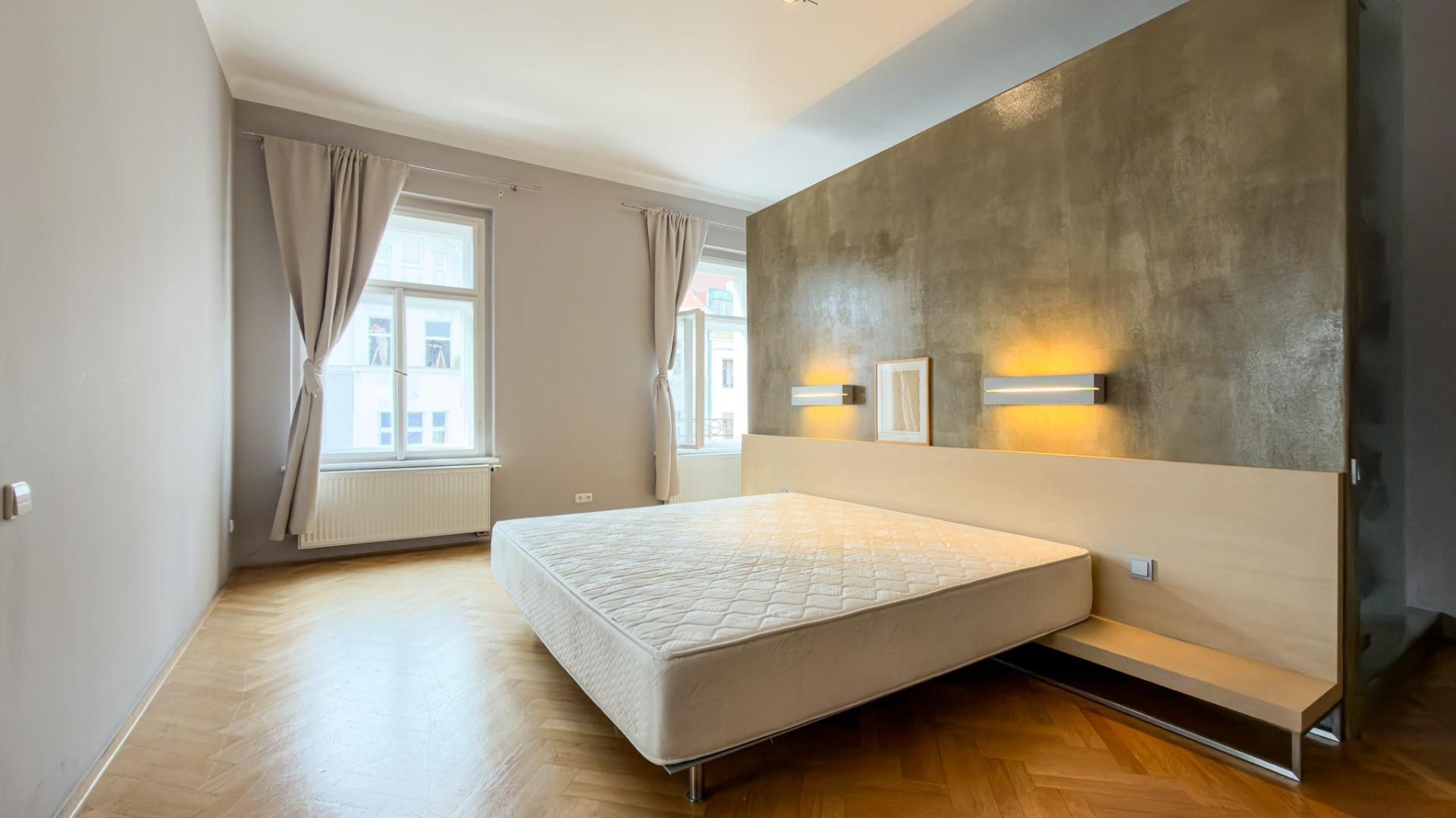 3+kk, Raisova, Praha, 120 m² - 1