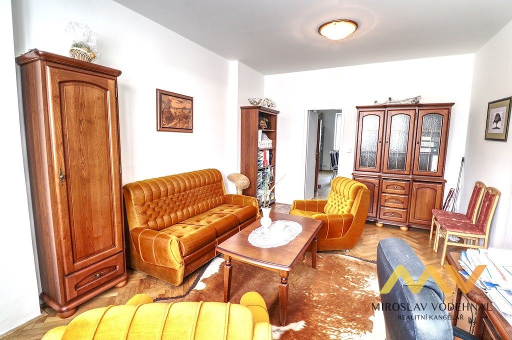 Pronájem kancelář - náměstí 5. května, Hradec Králové, 110 m²