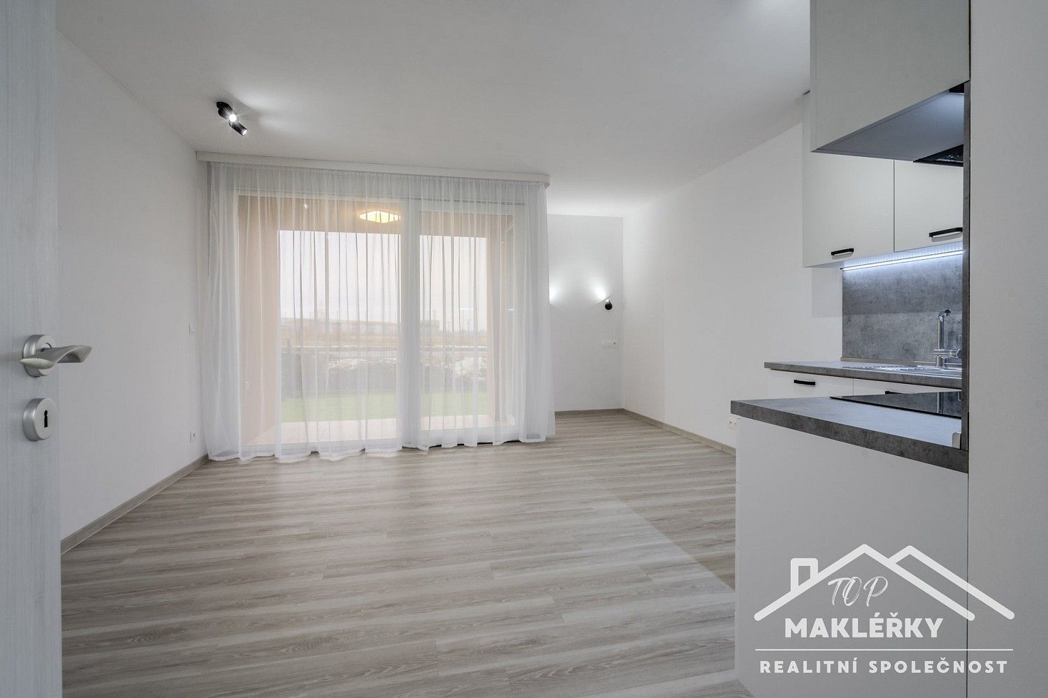 Pronájem byt 1+kk - Uhlířské Janovice, okres Kutná Hora, Středočeský kraj, 30 m² - 5