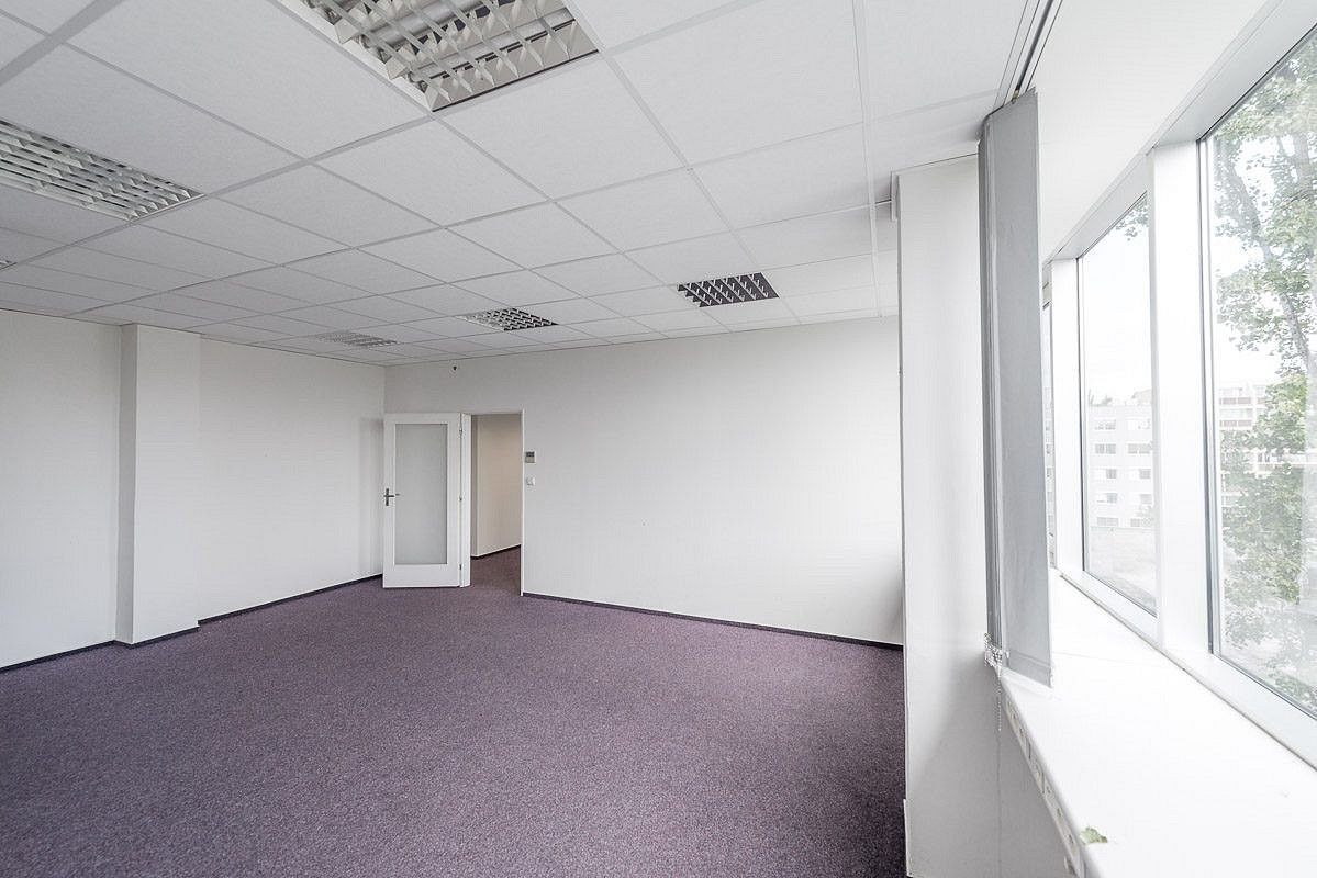 Kancelář · 213 m² · Praha - 4