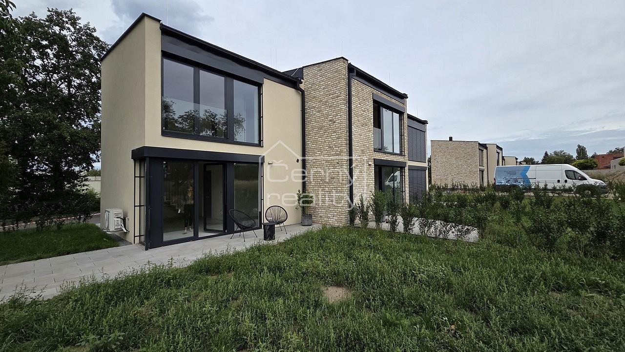 Rodinné domy, Východní, Pardubice - Pardubičky, 55 m² - 2