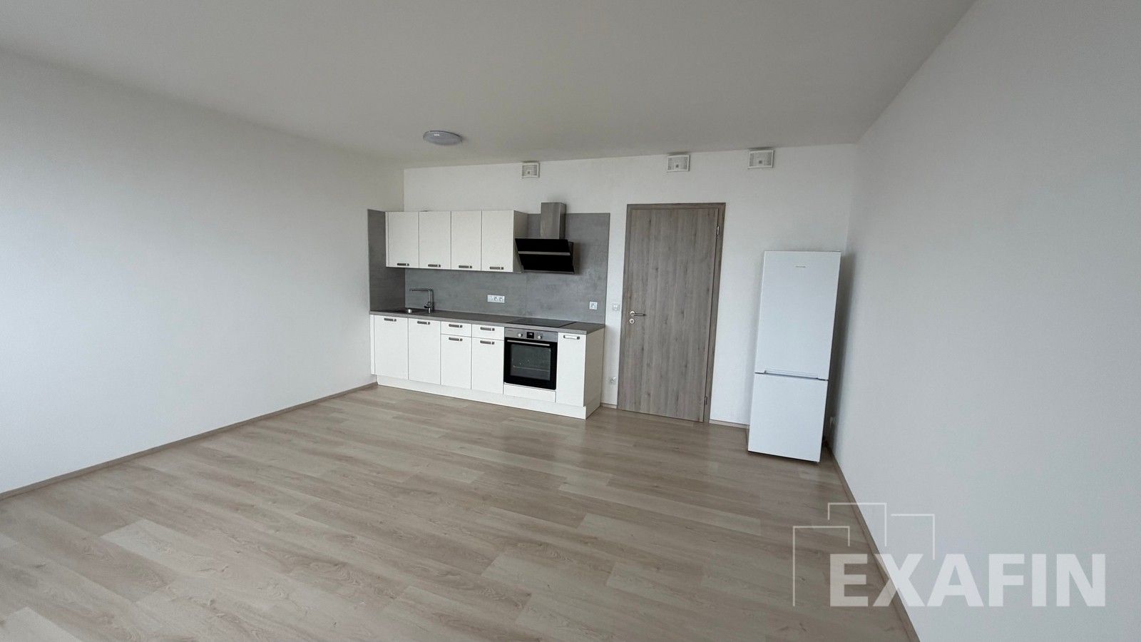 1+kk, Hornoměcholupská 860, Praha, 37 m²