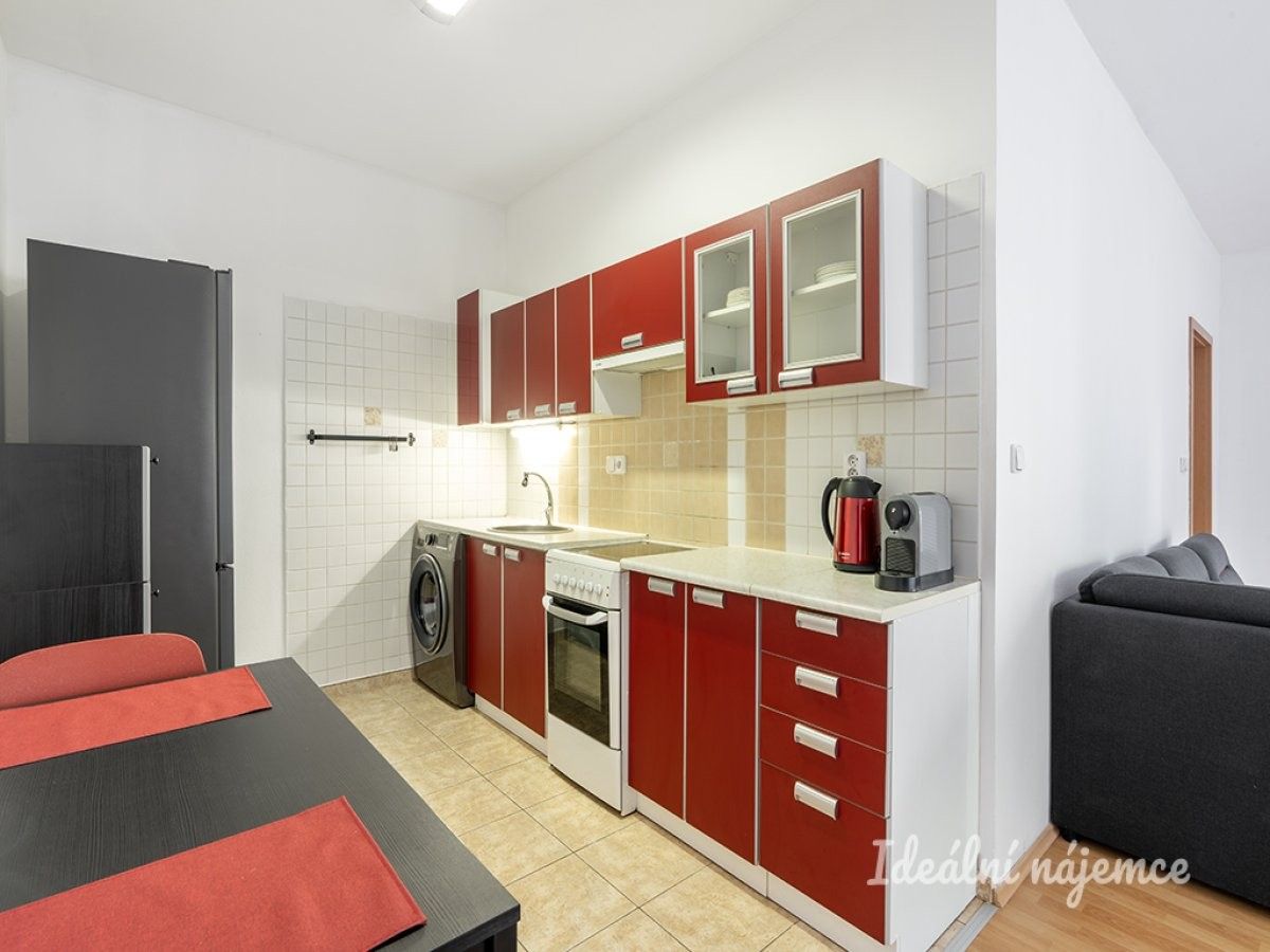 Pronájem byt 1+kk - Běchorská, Praha, 48 m²