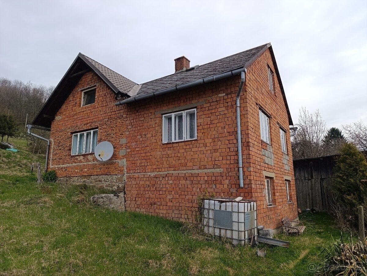 Rodinné domy, Štíty, 789 91 - 1