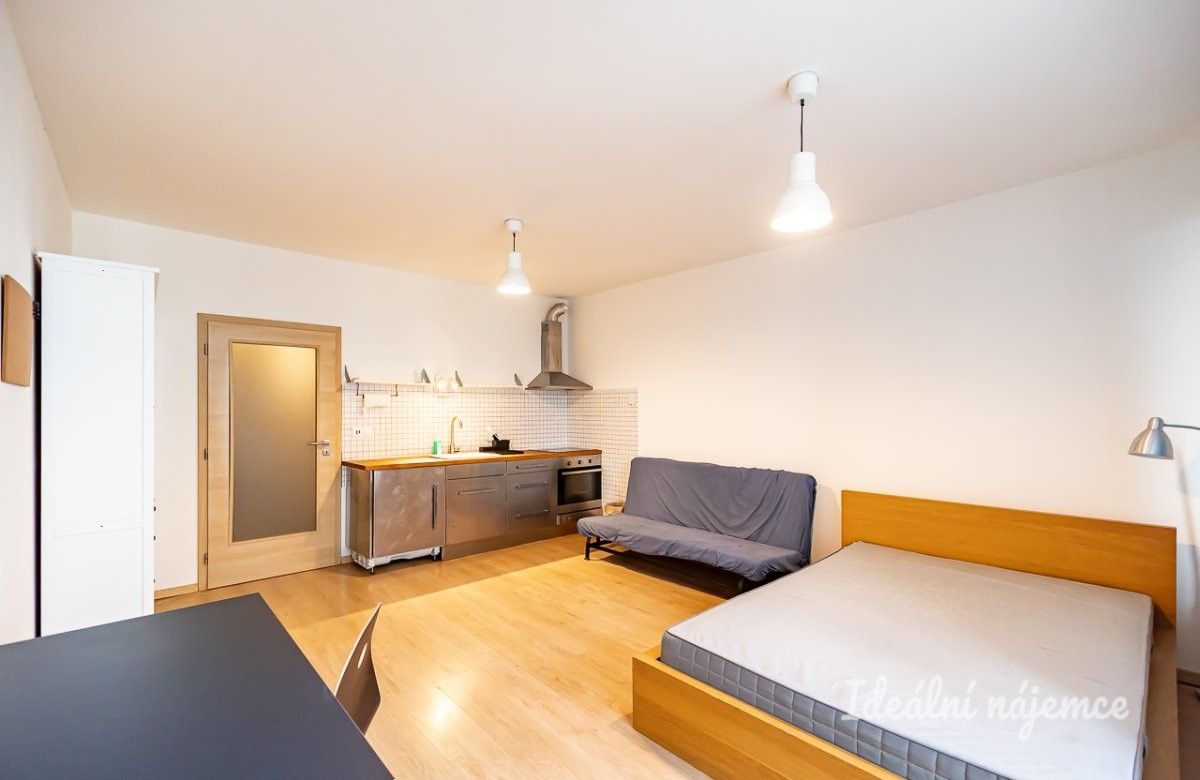 1+kk, Sousedíkova, Praha, 31 m²