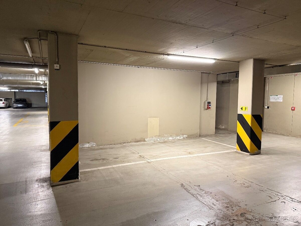Pronájem garáž - Praha, 101 00