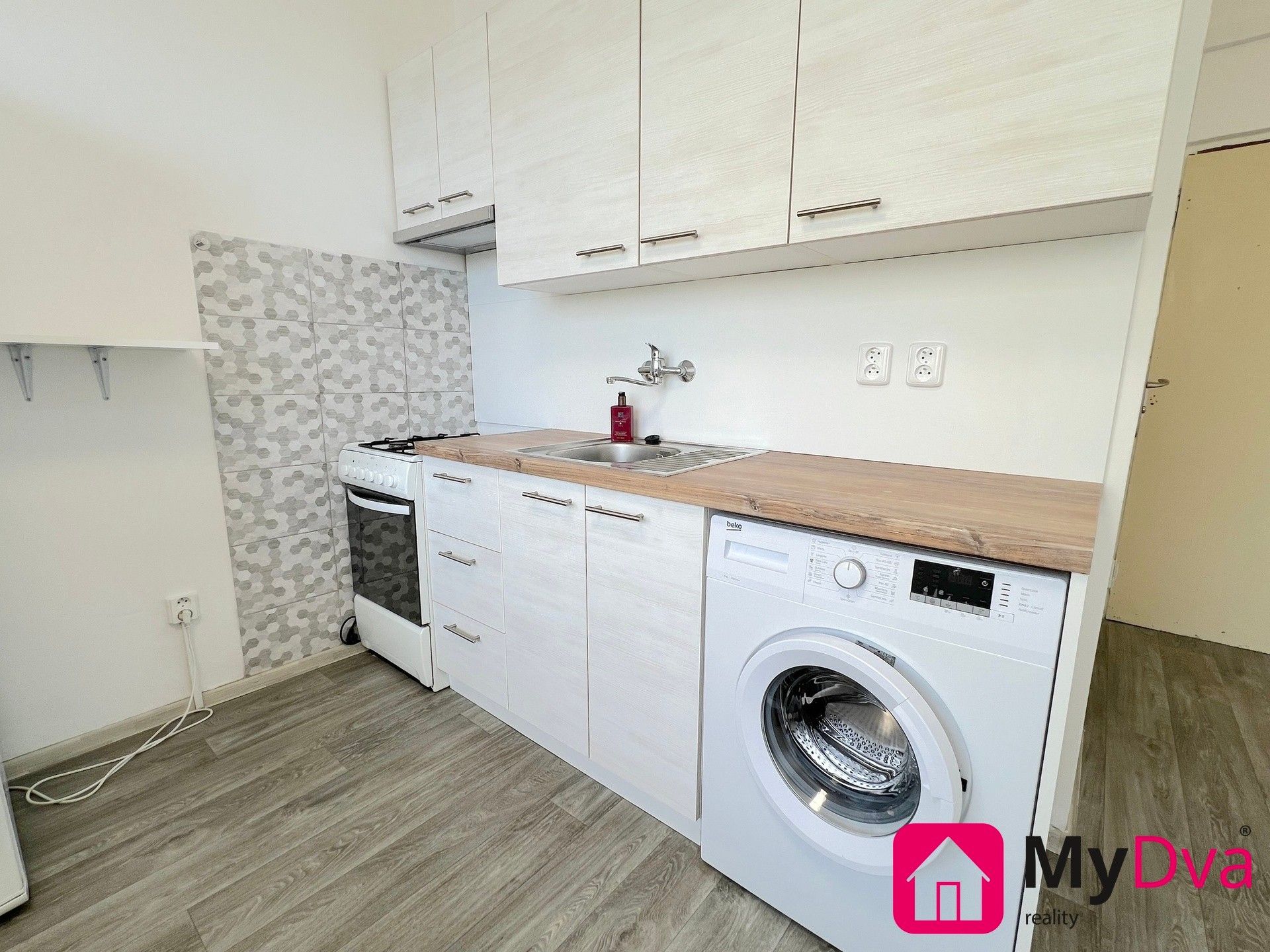 Pronájem byt 1+1 - Pražská, Znojmo, 33 m² - 2