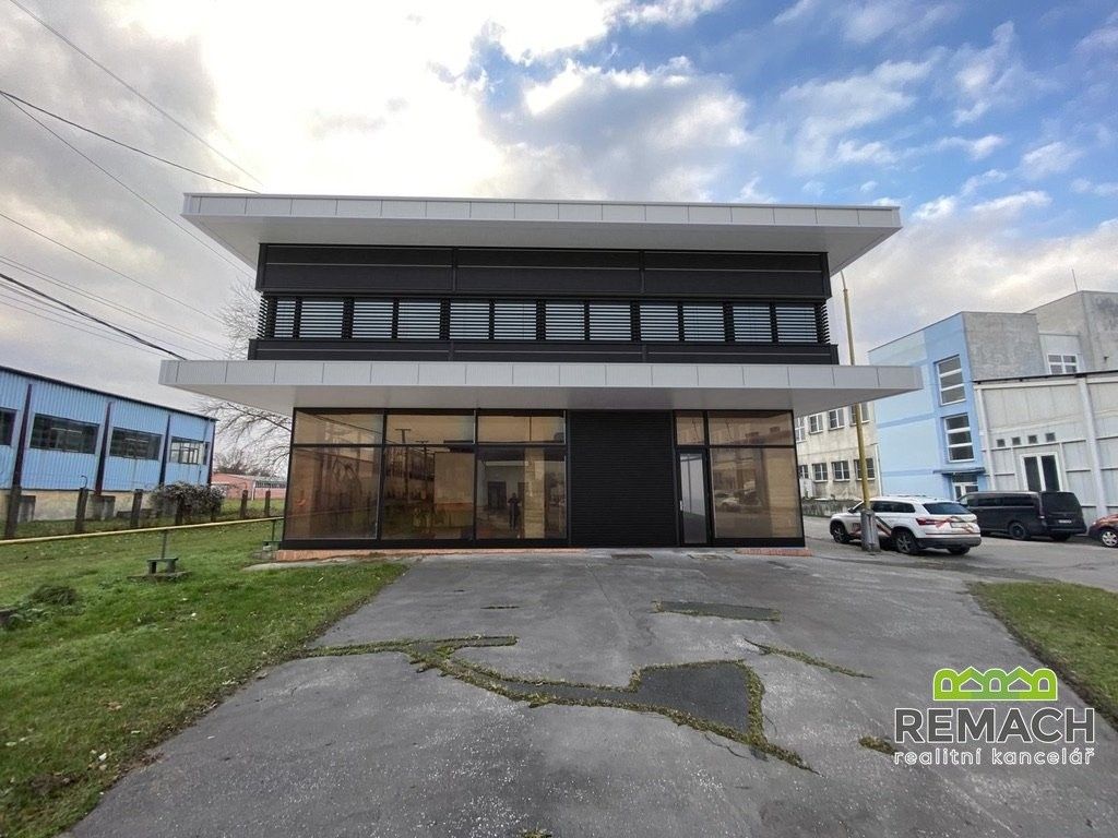 Kanceláře, Na Záhonech, Kunovice, 500 m² - 1