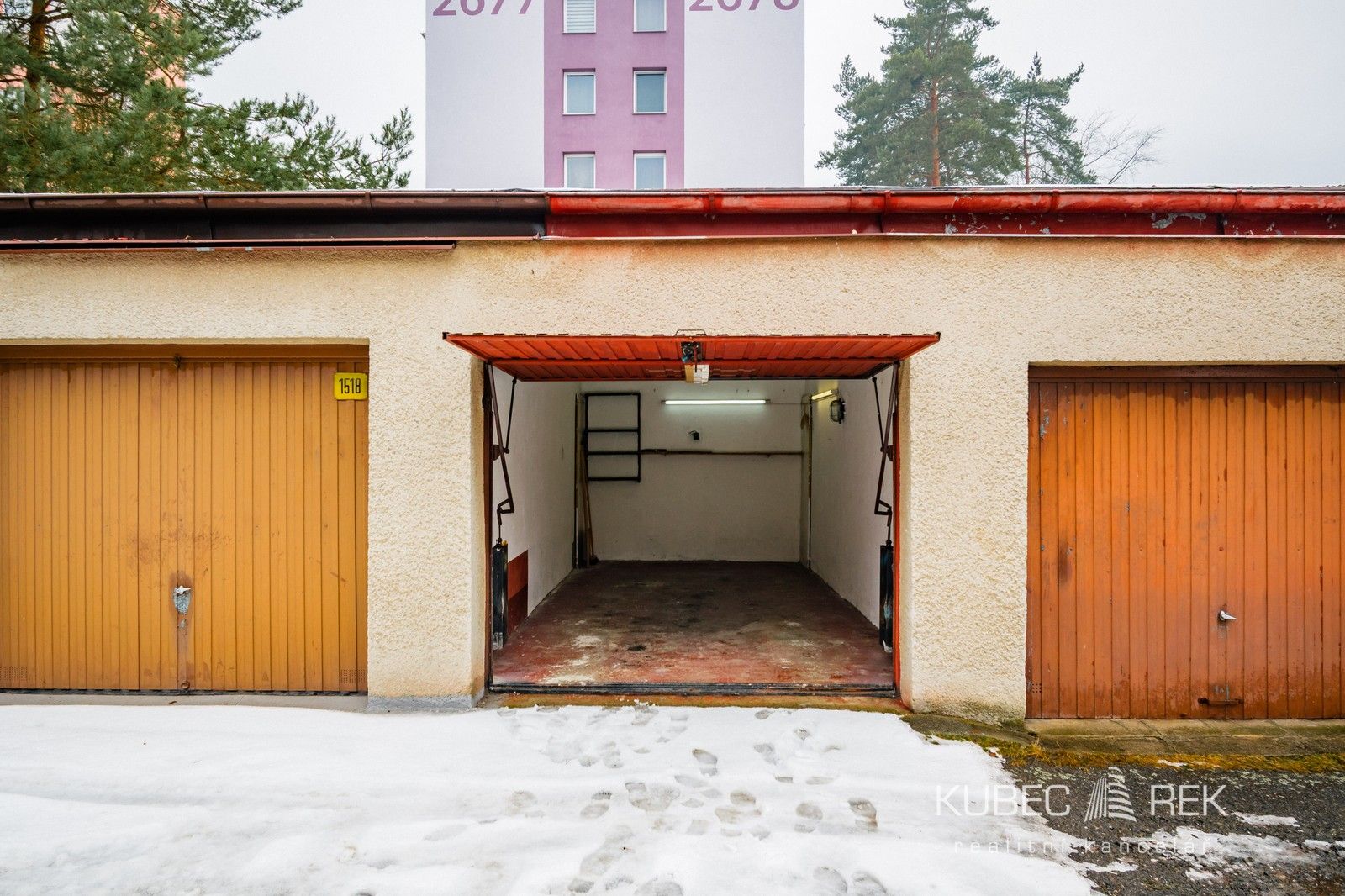 Garáže, Náchodská, Tábor, 19 m²