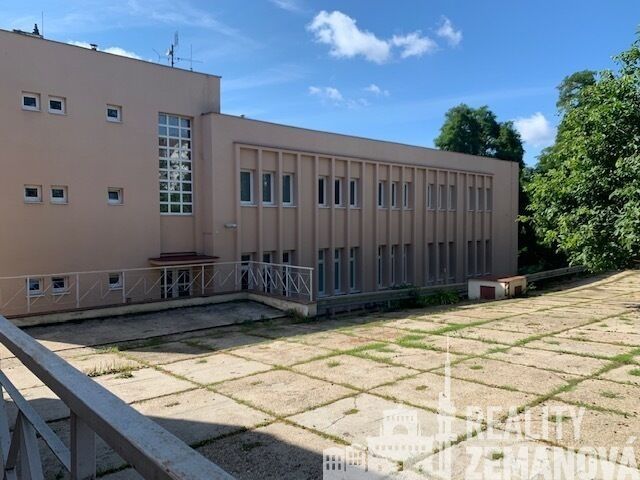 Pronájem kancelář - U zásobní zahrady, Praha, 347 m²