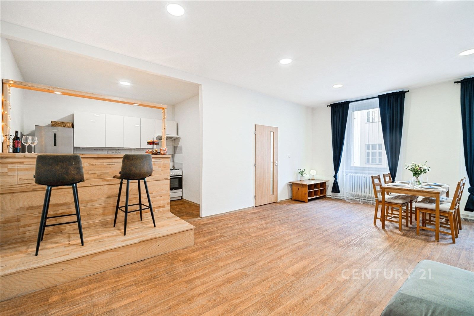 2+kk, Pobřežní 655, Praha Karlín, 70 m² - 1