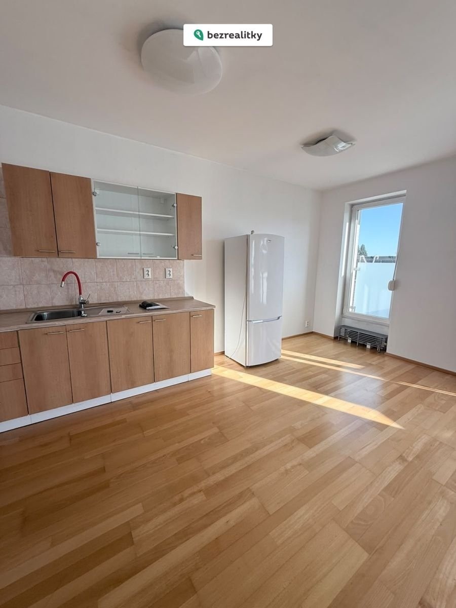 2+kk, Suchdolské náměstí 746, Praha Suchdol, 64 m² - 2