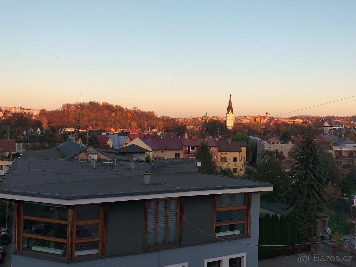 Pronájem byt - Chotěbuz, 735 61