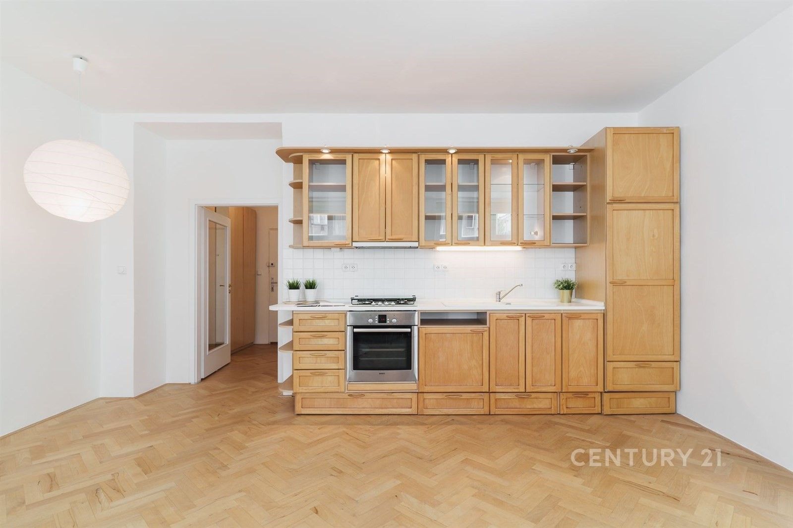 Prodej byt 2+kk - Lucemburská, Praha, 65 m²