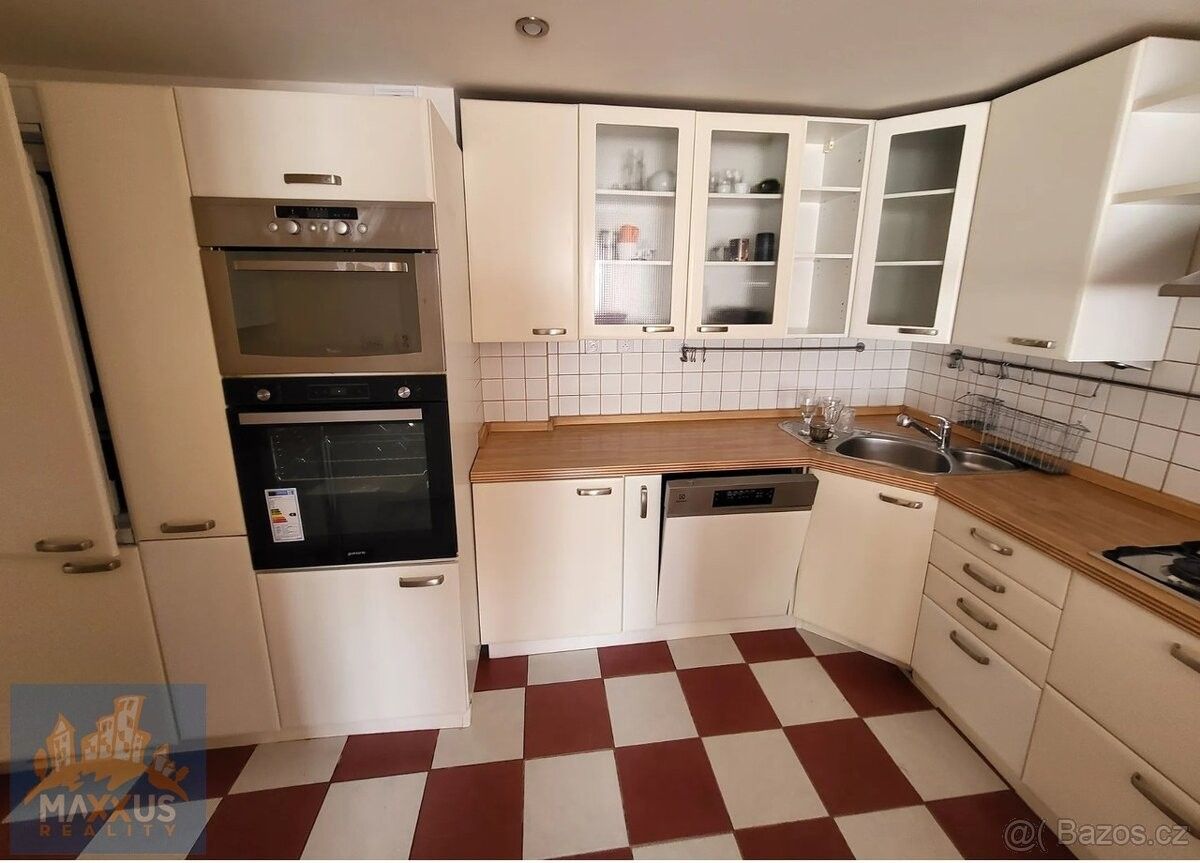 Pronájem byt - Praha, 140 00