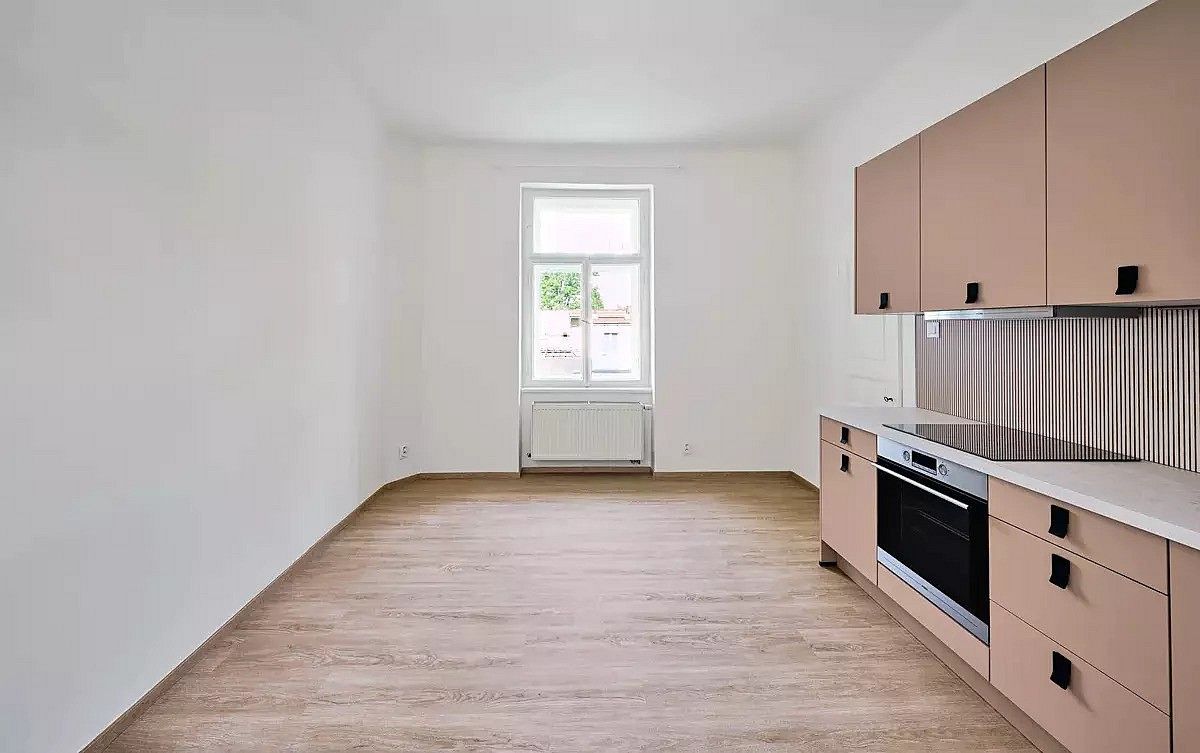 Pronájem byt 2+kk - Praha - Libeň, okres Praha 8, Hlavní město Praha, 51 m² - 5