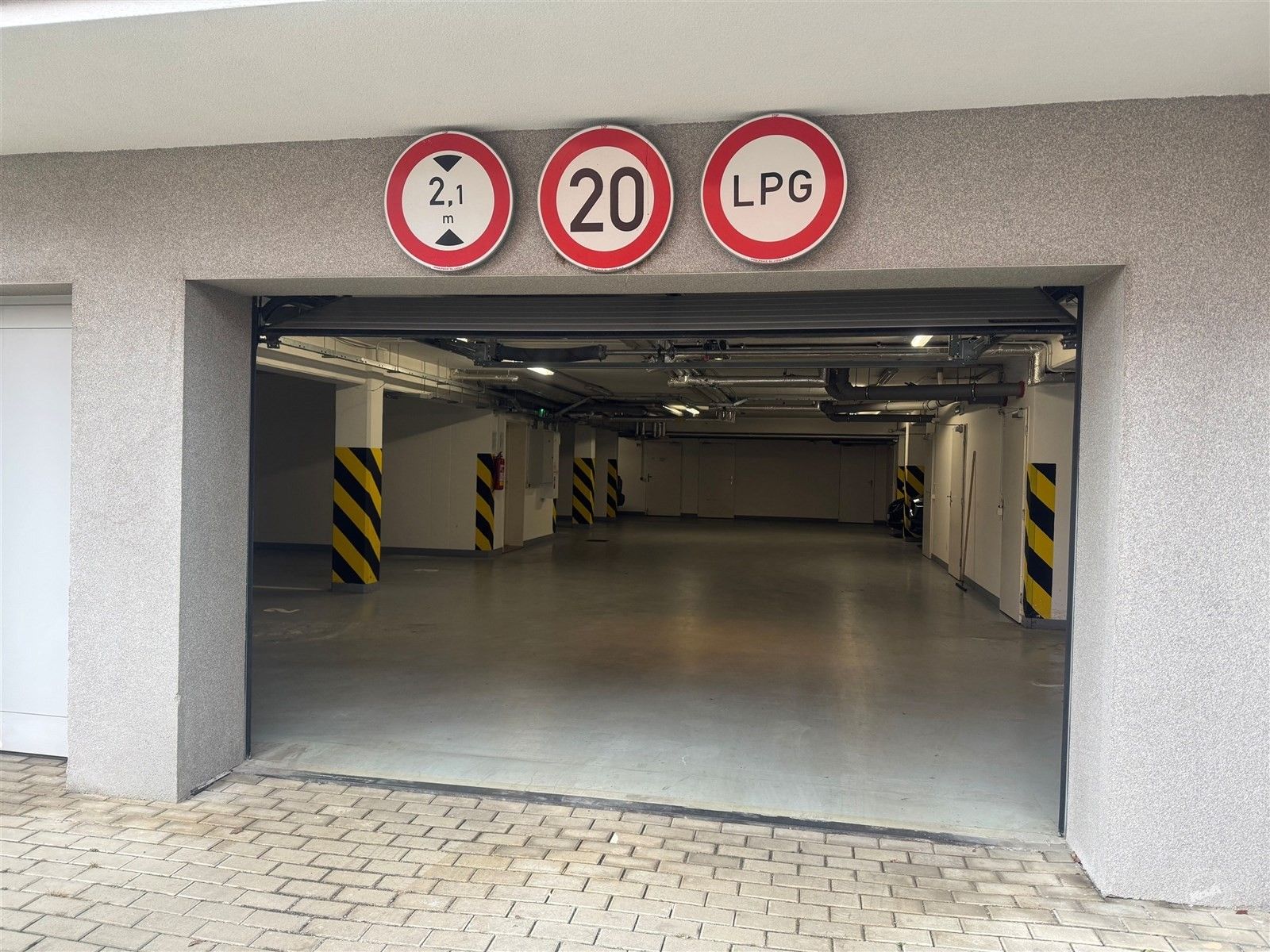 Pronájem ostatní - Pickova 1490, Praha, 13 m²