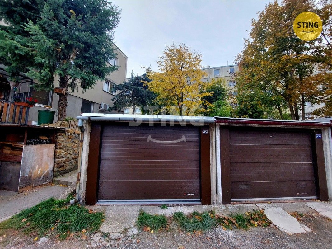 Garáže, Znojmo, 18 m² - 1