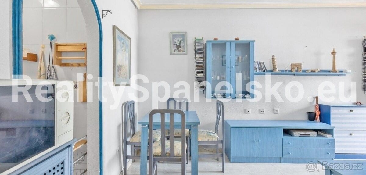 Byty, 987 66, Zahraničí