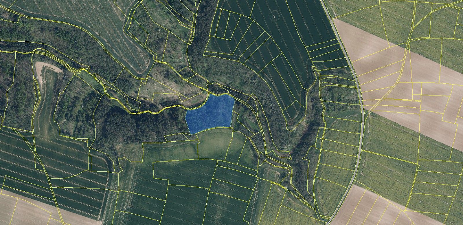 Les, 14 454 m²