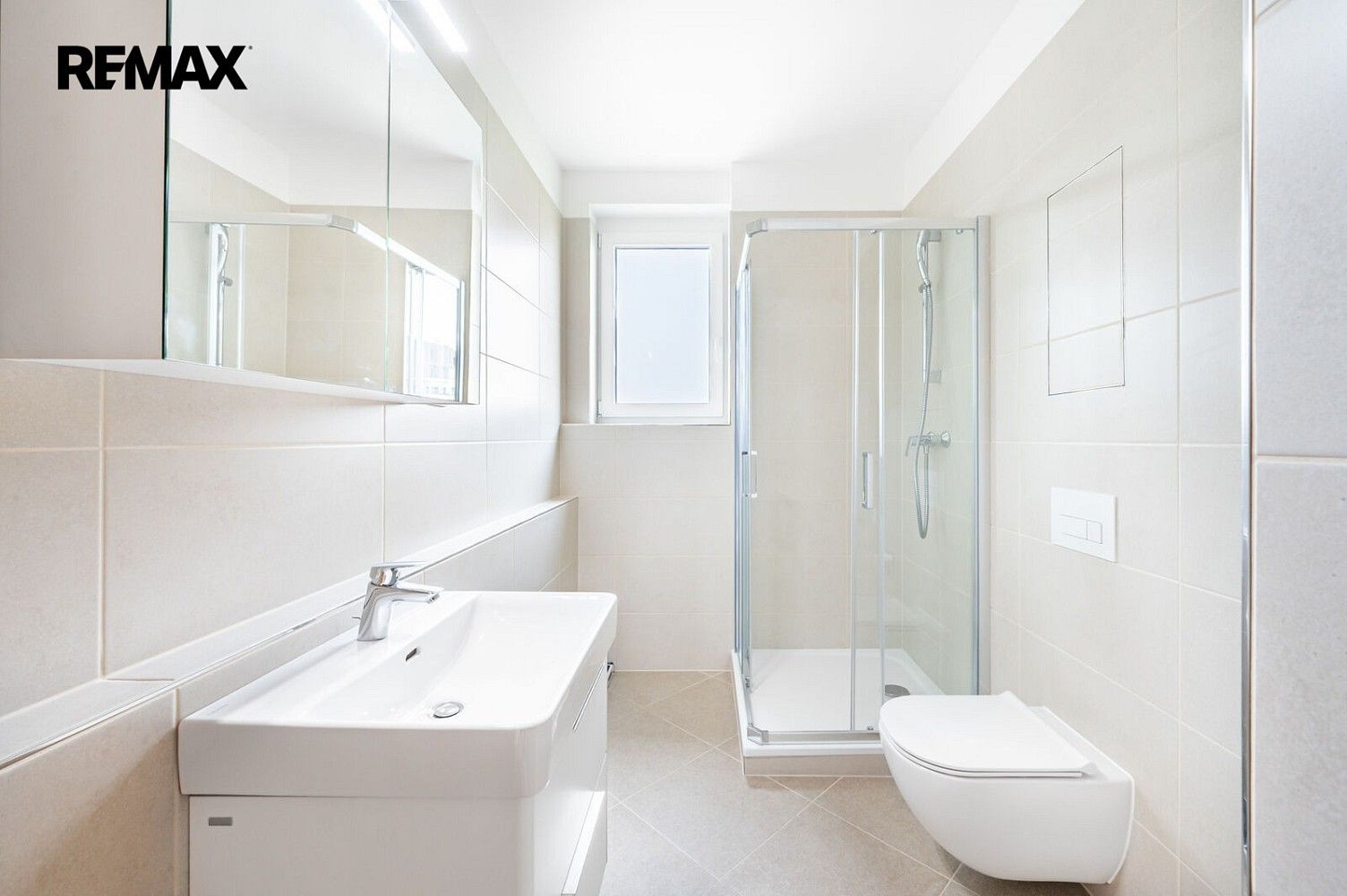 Byt 1+kk · 34 m² · Praha - Dolní Měcholupy, okres Praha 15, Hlavní město Praha - 2