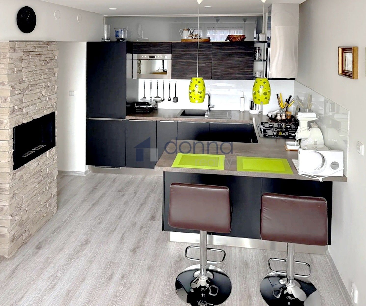 2+kk, Konstantinova, Praha, 42 m²