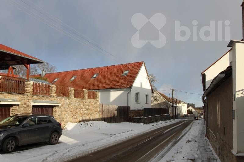 Prodej rodinný dům - Kraselov, 415 m²