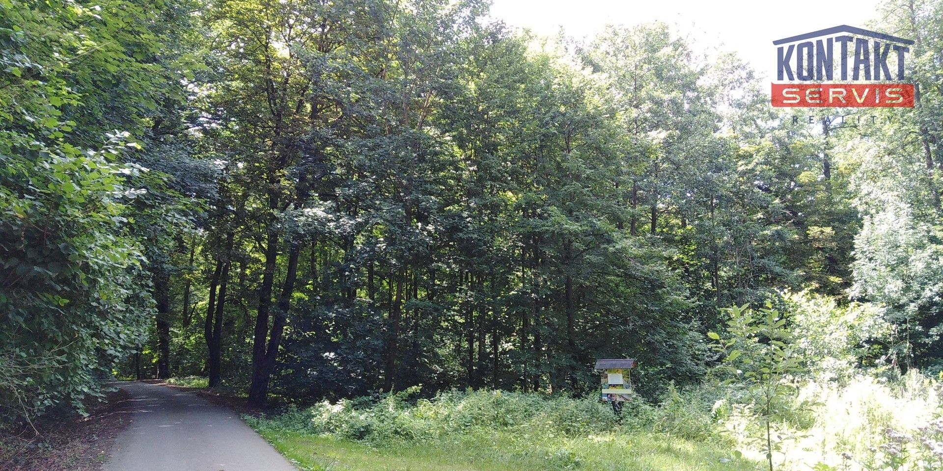 Les, 2 404 m²
