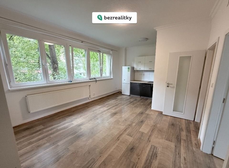 2+kk, Humpolecká, Praha, 42 m²