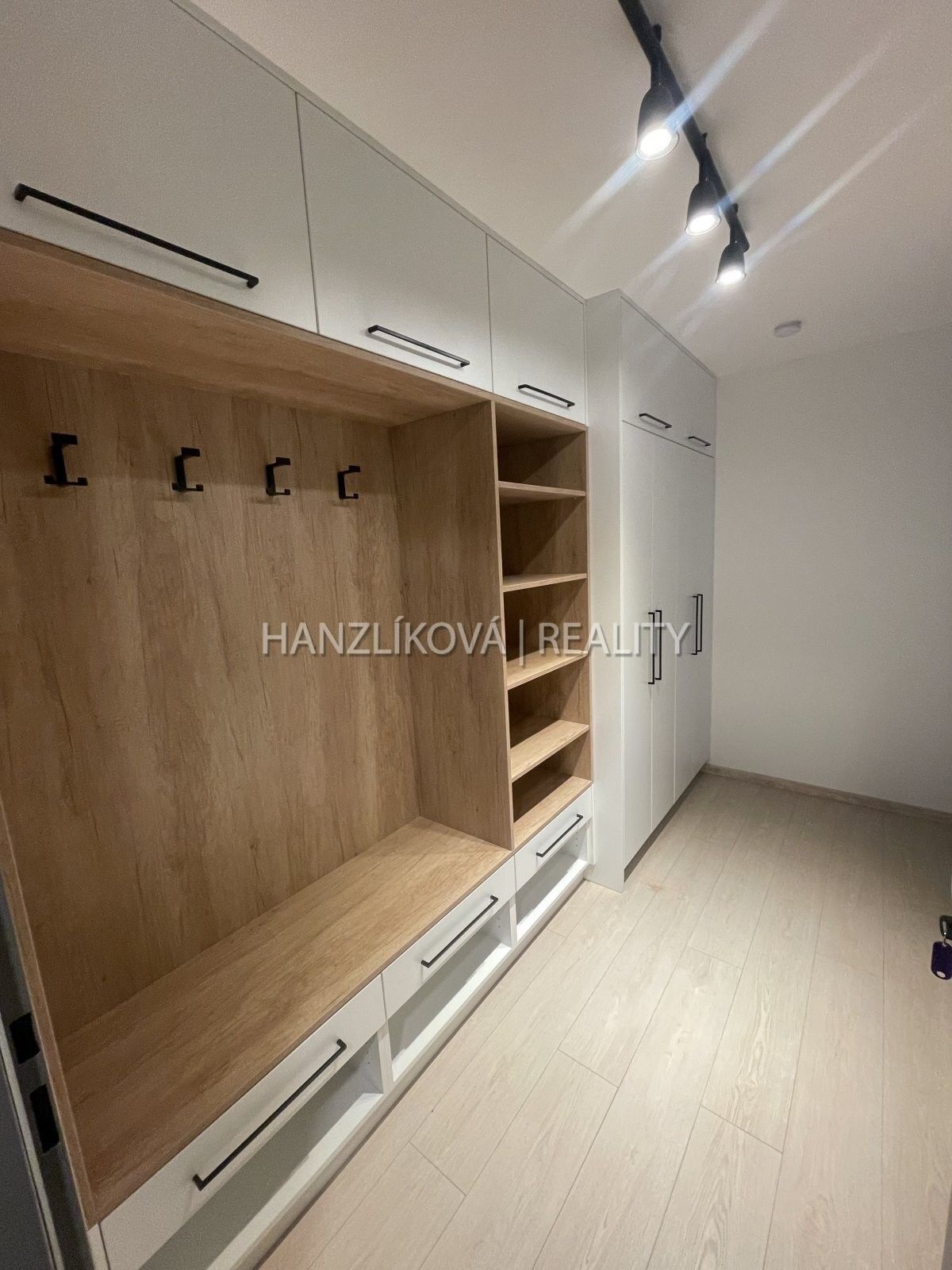 2+kk, Branišovská, České Budějovice, 52 m²