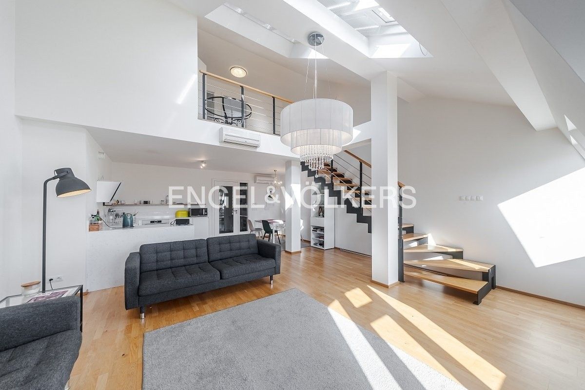 Pronájem byt 4+kk - Korunovační, Praha, 156 m²