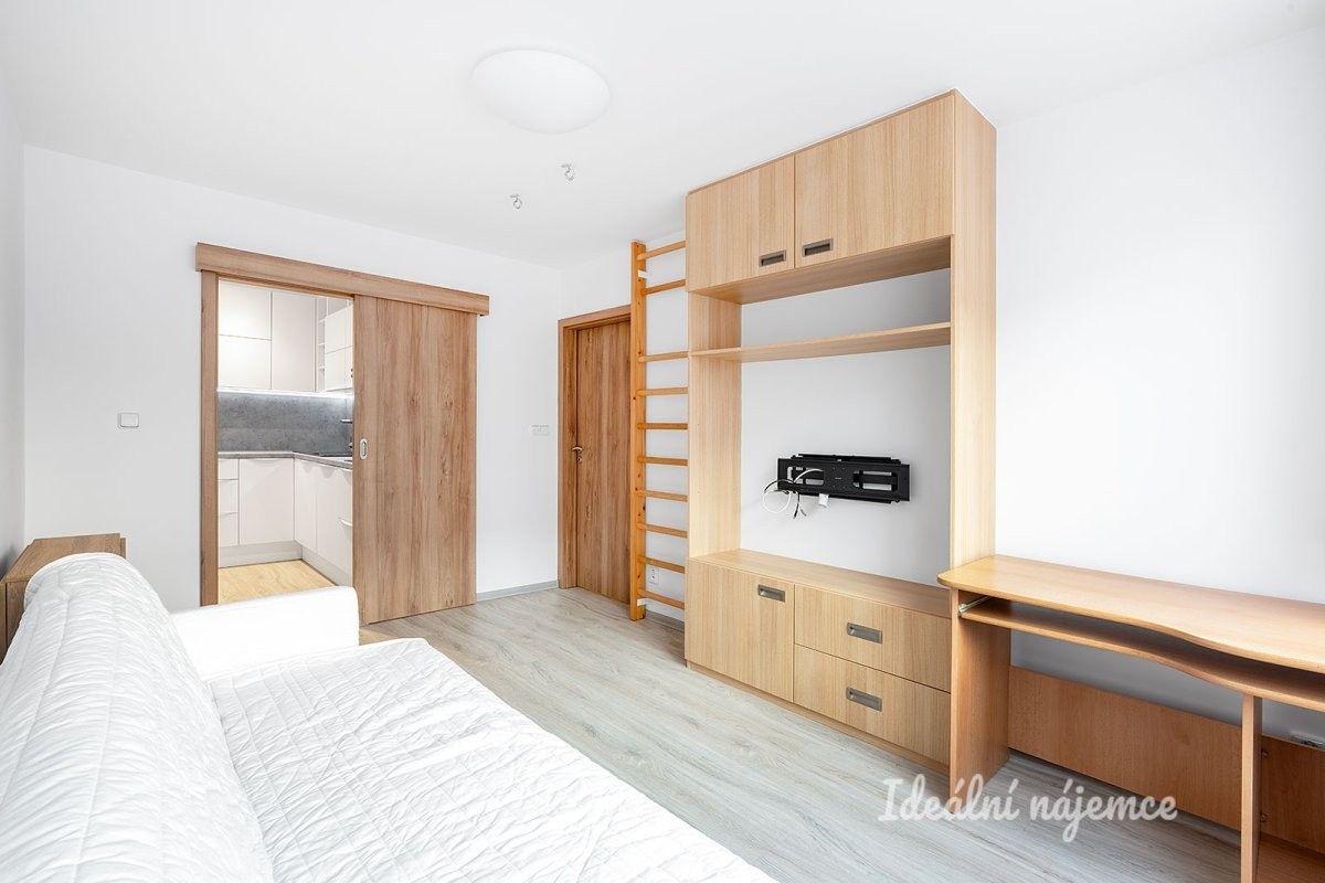 2+1, Bítovská, Praha, 39 m²