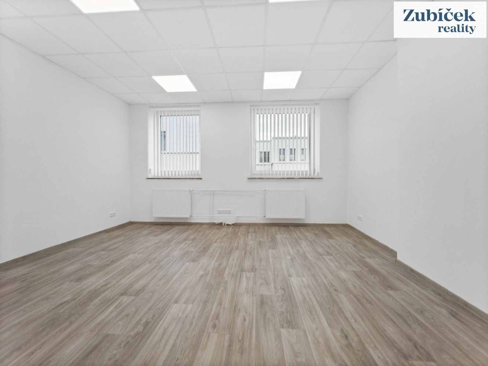 Pronájem kancelář - náměstí Míru, Zlín, 78 m²