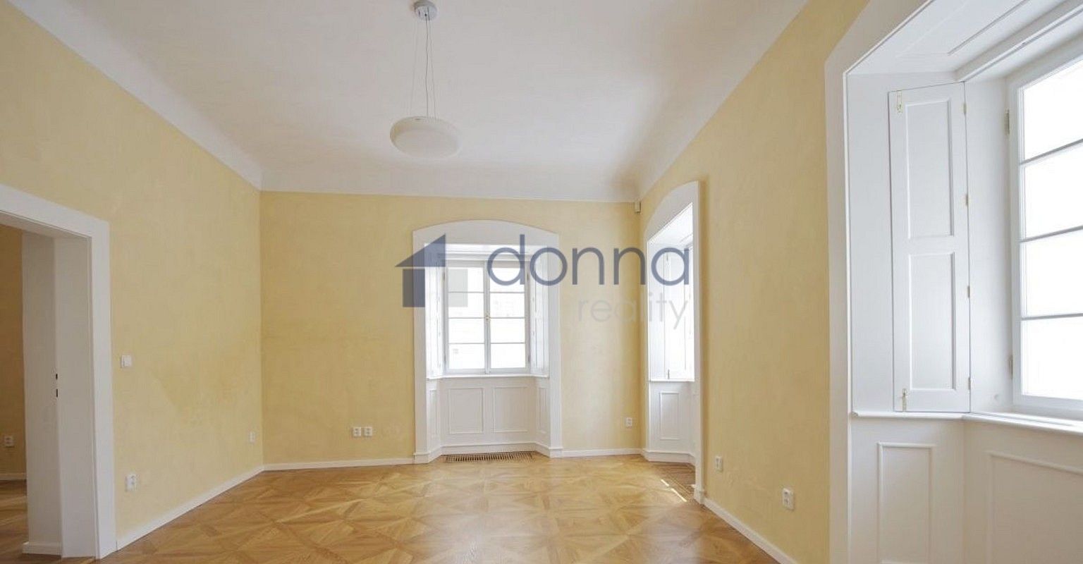 2+1, Šporkova, Praha 1 - Malá Strana, 54 m² - 1