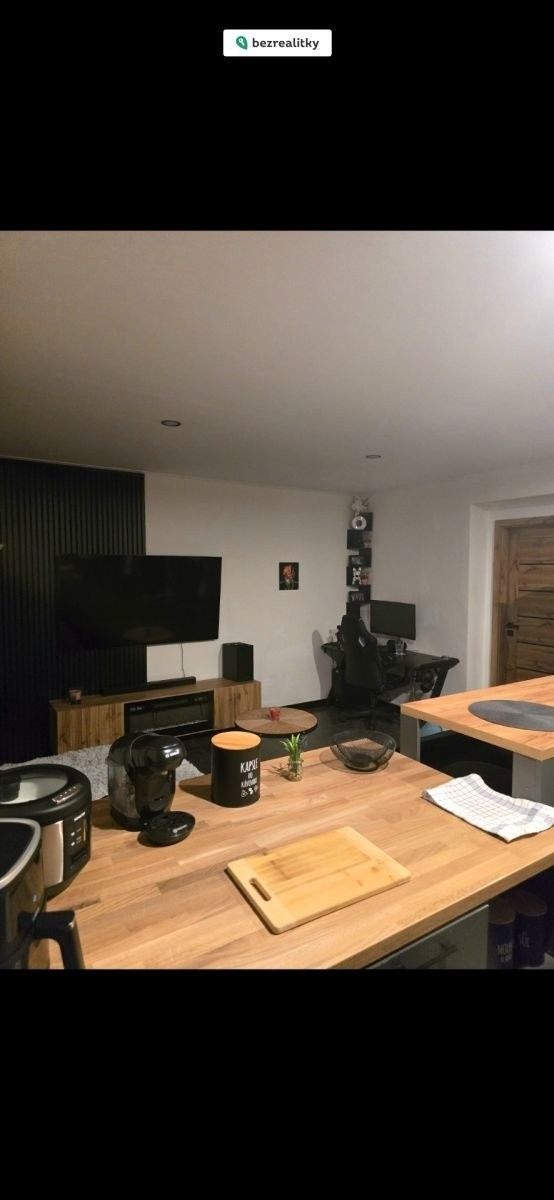 3+kk, 5. května, Dobroměřice, 72 m²