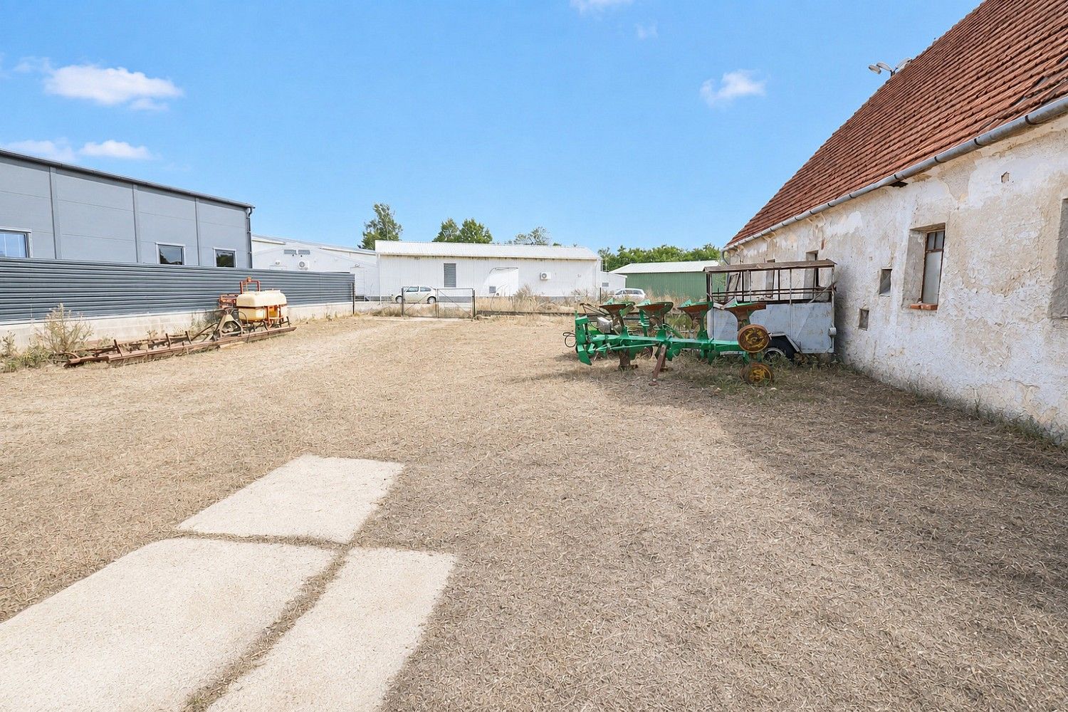 Zemědělské objekty, Koněšín, okres Třebíč, Kraj Vysočina, 2 051 m² - 2