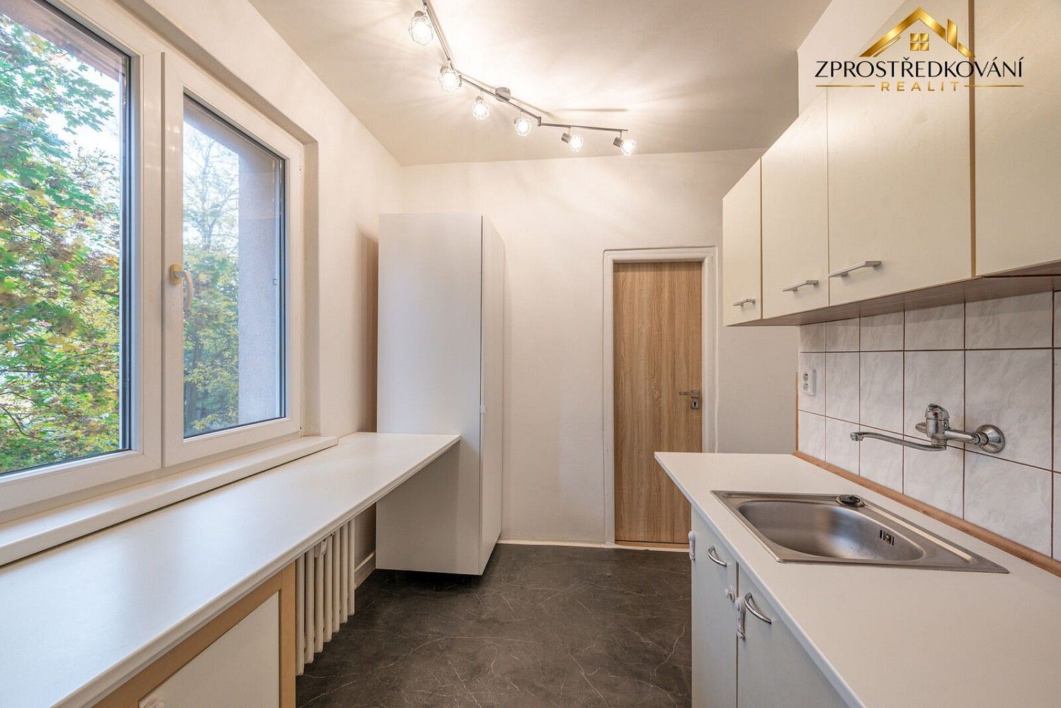 Byt 3+1 · 69 m² · Revoluční, Chodov, okres Sokolov - 2