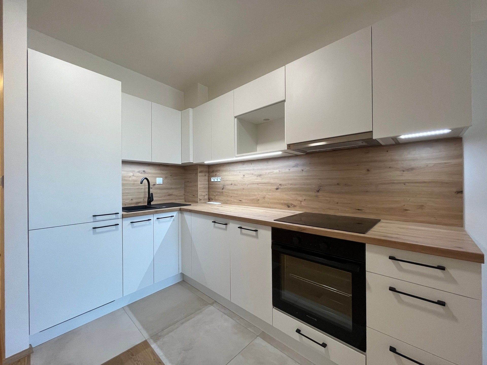 1+kk, Masarykovo náměstí, Bystřice nad Pernštejnem, 41 m² - 2