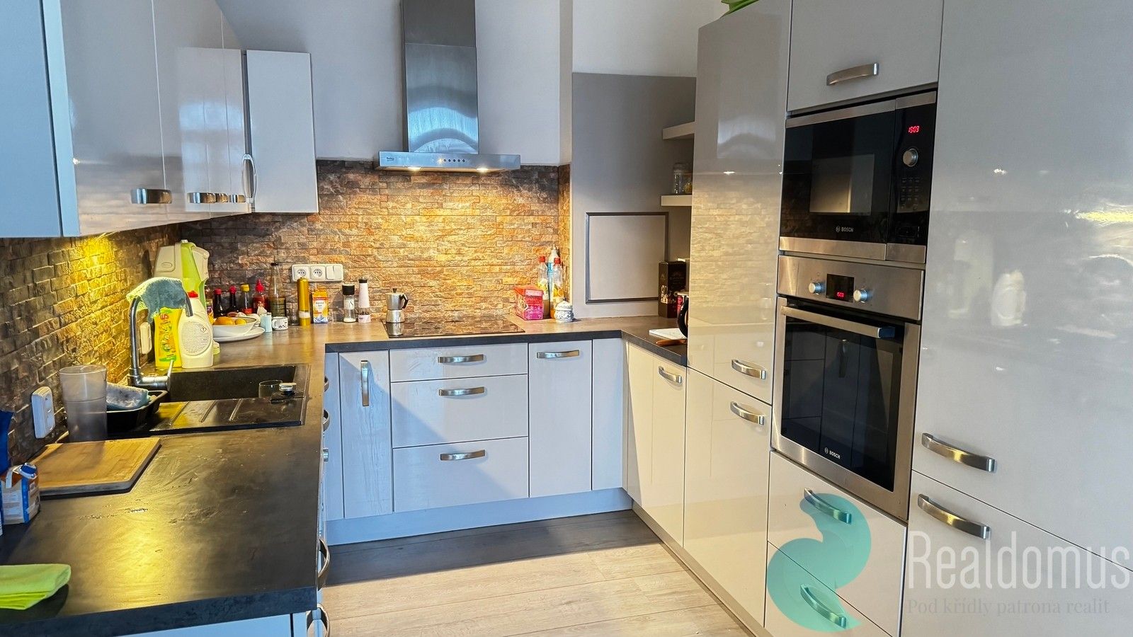 2+kk, tř. 5. května, Včelná, 80 m²