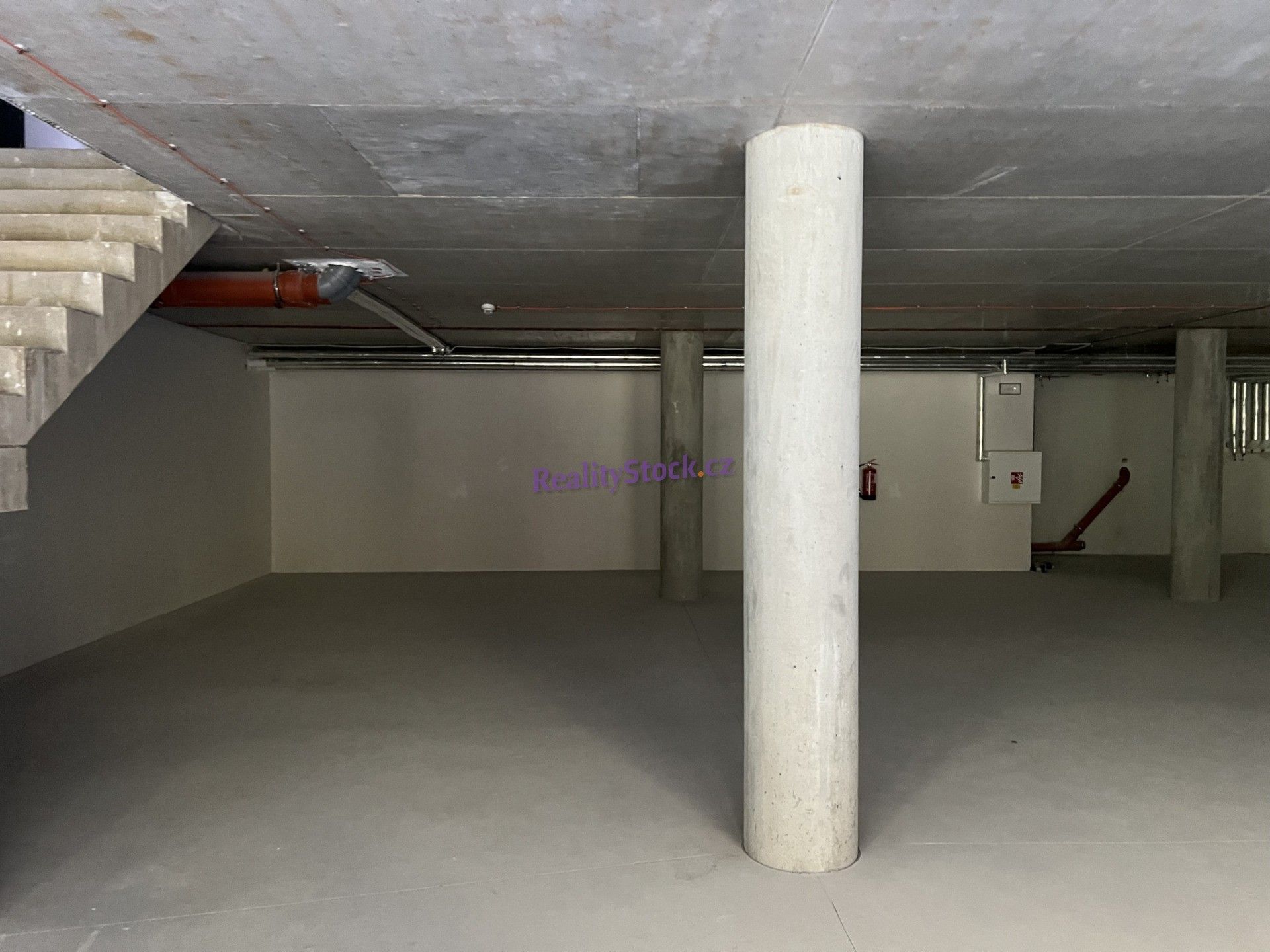 Prodej obchodní prostory - Koněvova, Praha, 216 m²