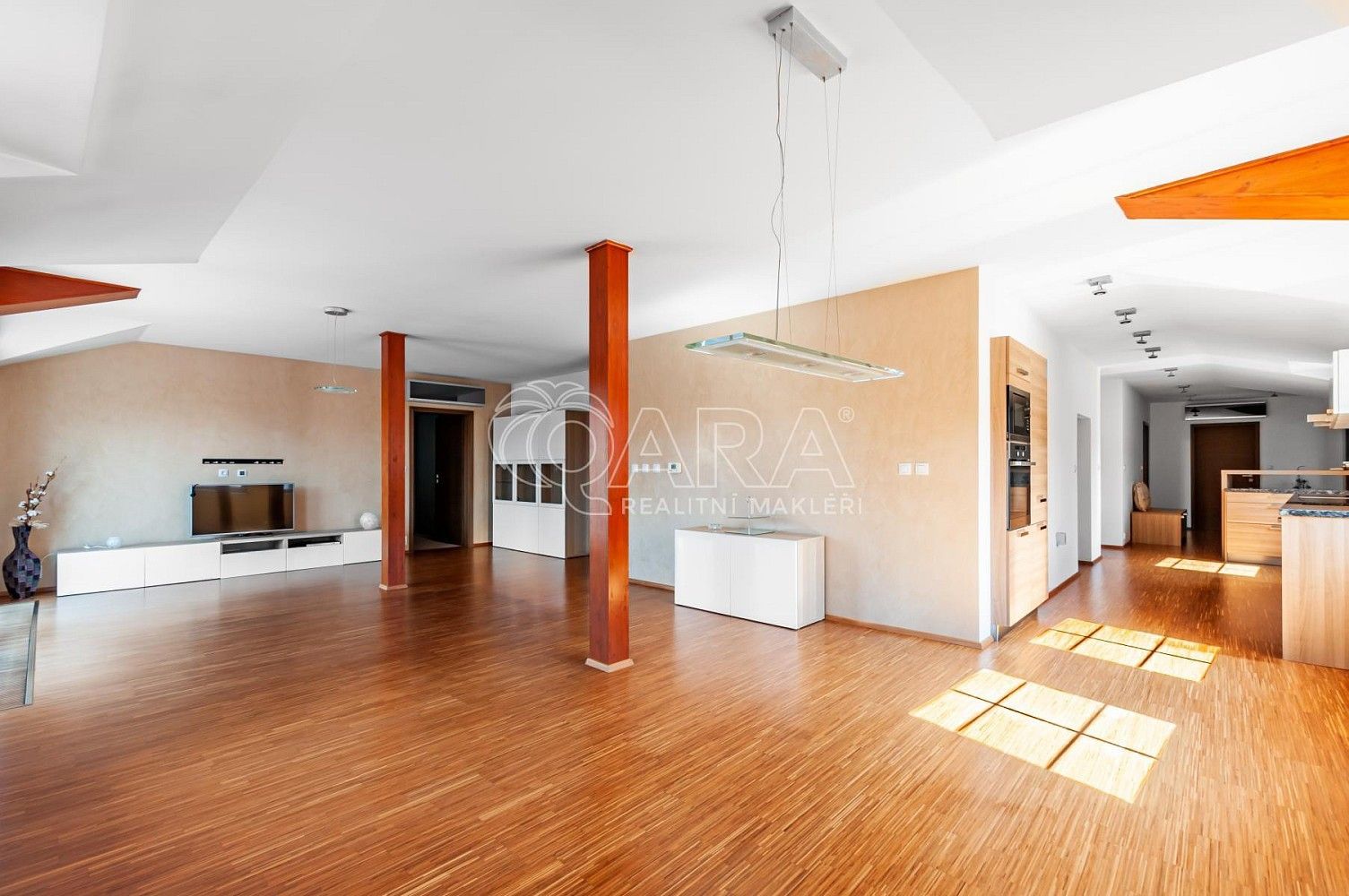 4+kk, Česká, Beroun - Beroun-Centrum, 230 m² - 1