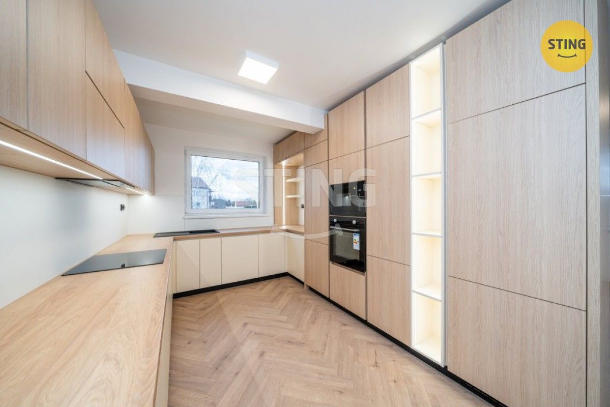 3+kk, Petrovice u Karviné, 151 m²