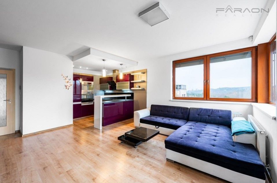 2+kk, Athénská, Praha, 96 m²