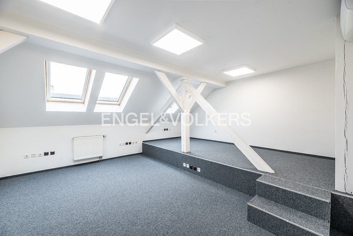 Pronájem kancelář - Revoluční, Praha, 34 m²