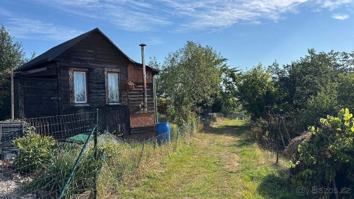 Zahrady, Kadaň, 432 01