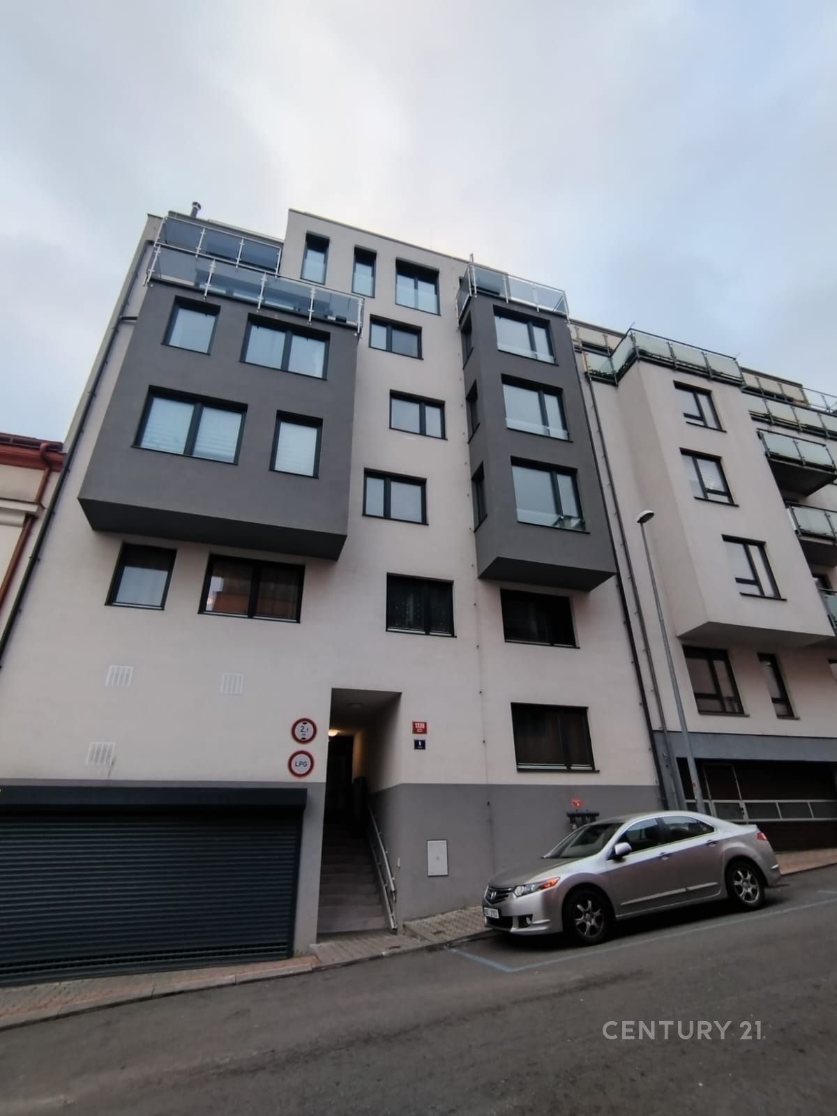 Ostatní, Tůmova, Praha, 12 m²